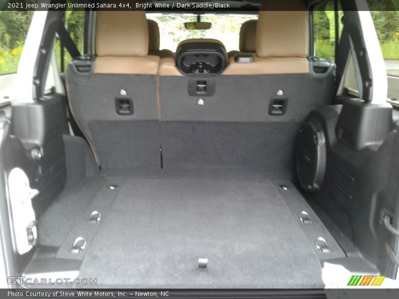  2021 Wrangler Unlimited Sahara 4x4 Trunk