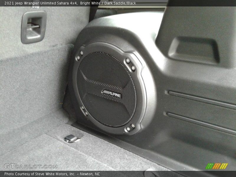 Bright White / Dark Saddle/Black 2021 Jeep Wrangler Unlimited Sahara 4x4