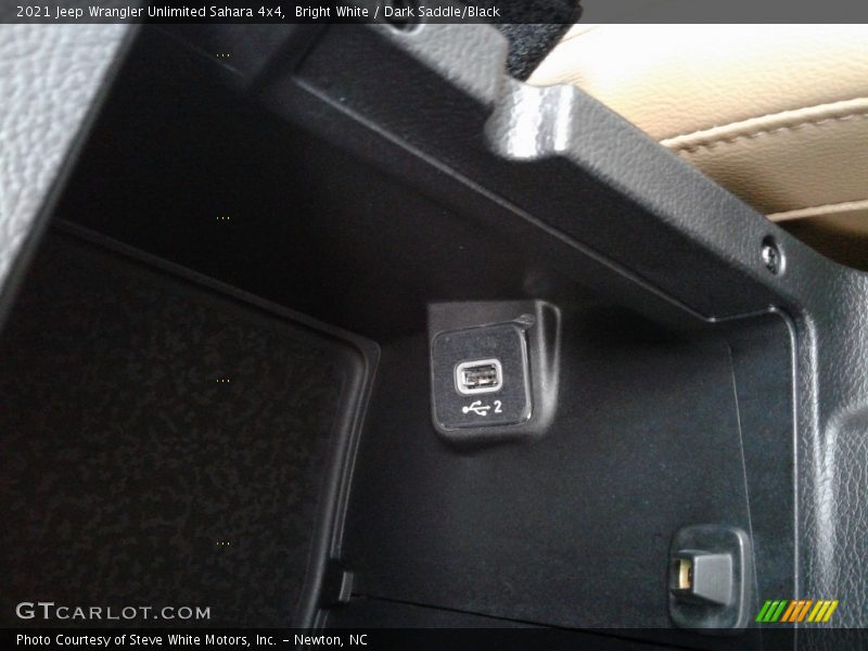 Bright White / Dark Saddle/Black 2021 Jeep Wrangler Unlimited Sahara 4x4
