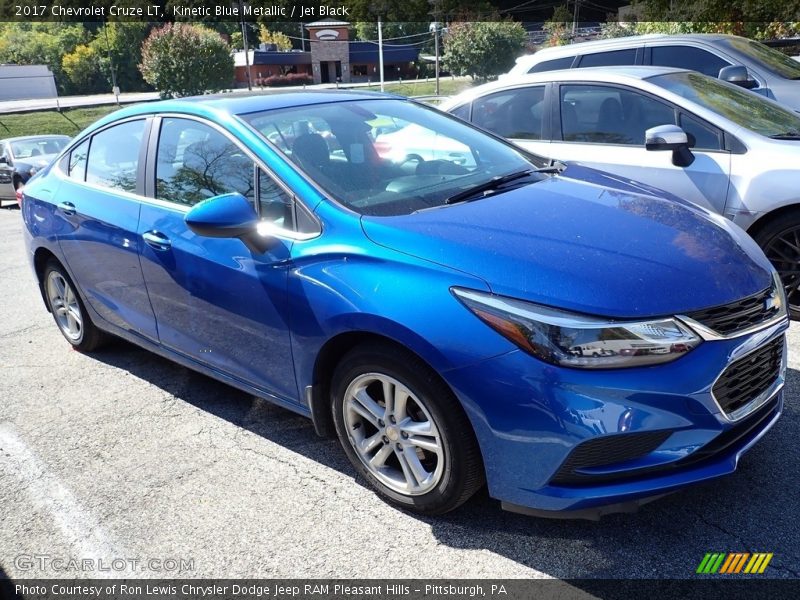 Kinetic Blue Metallic / Jet Black 2017 Chevrolet Cruze LT