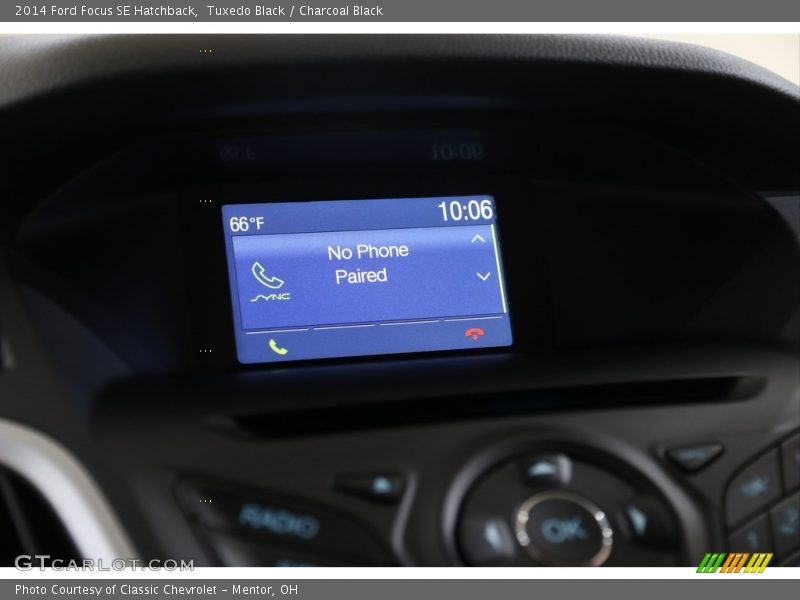 Tuxedo Black / Charcoal Black 2014 Ford Focus SE Hatchback