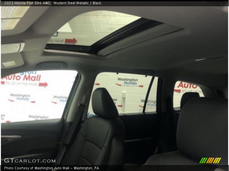 Modern Steel Metallic / Black 2021 Honda Pilot Elite AWD