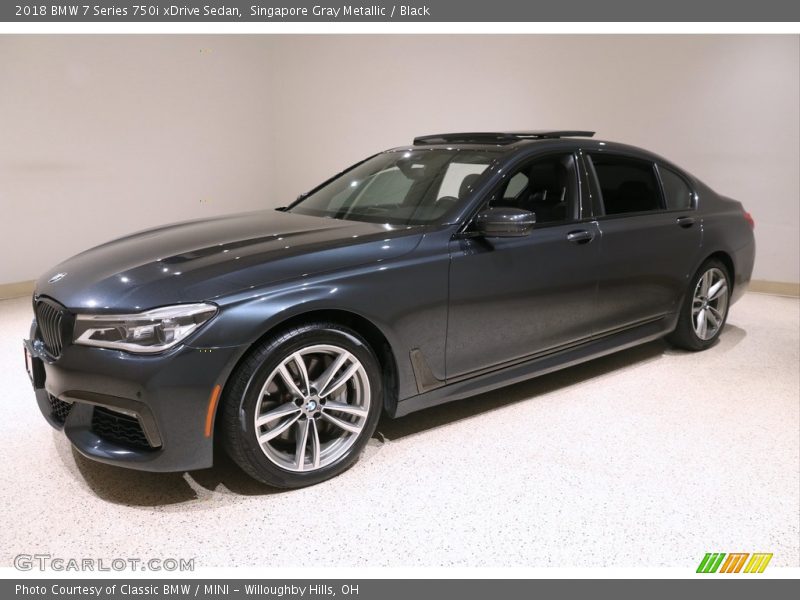 Front 3/4 View of 2018 7 Series 750i xDrive Sedan