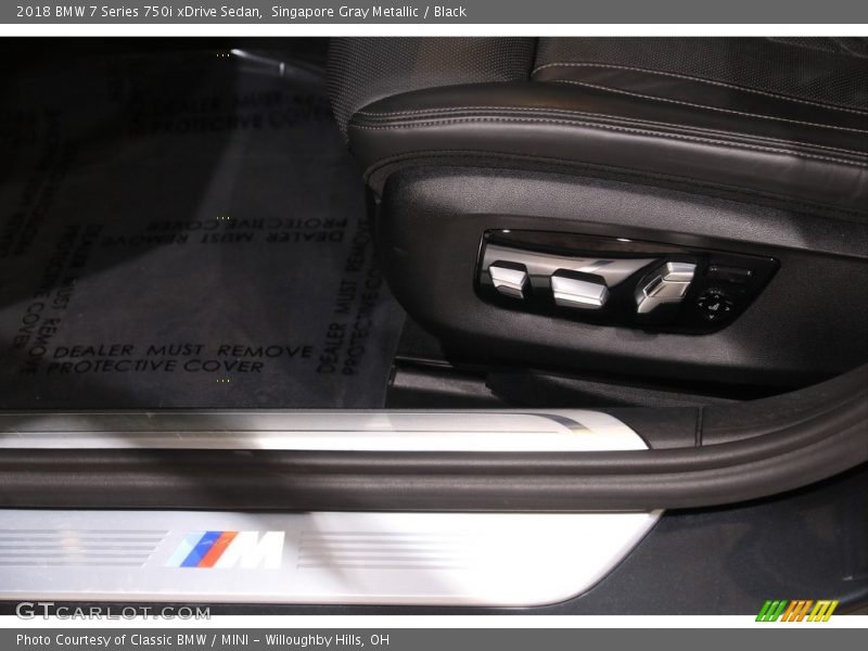Singapore Gray Metallic / Black 2018 BMW 7 Series 750i xDrive Sedan
