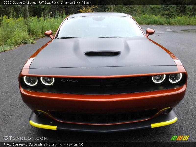 Sinamon Stick / Black 2020 Dodge Challenger R/T Scat Pack