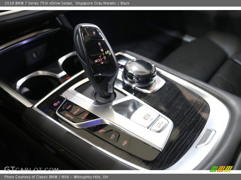  2018 7 Series 750i xDrive Sedan 8 Speed Automatic Shifter