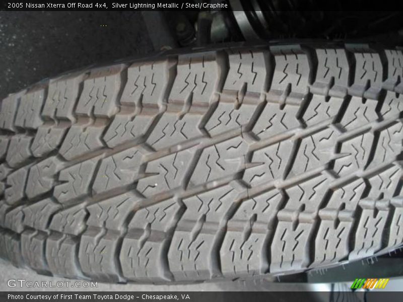 Silver Lightning Metallic / Steel/Graphite 2005 Nissan Xterra Off Road 4x4