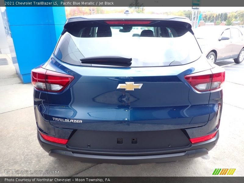 Pacific Blue Metallic / Jet Black 2021 Chevrolet TrailBlazer LS
