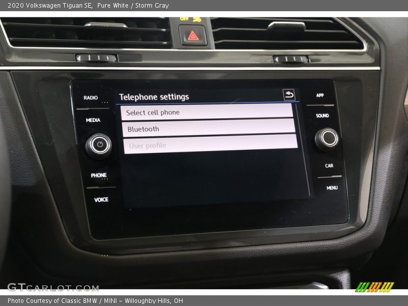 Pure White / Storm Gray 2020 Volkswagen Tiguan SE