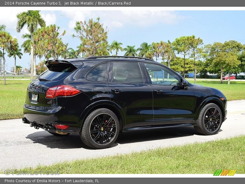 Jet Black Metallic / Black/Carrera Red 2014 Porsche Cayenne Turbo S