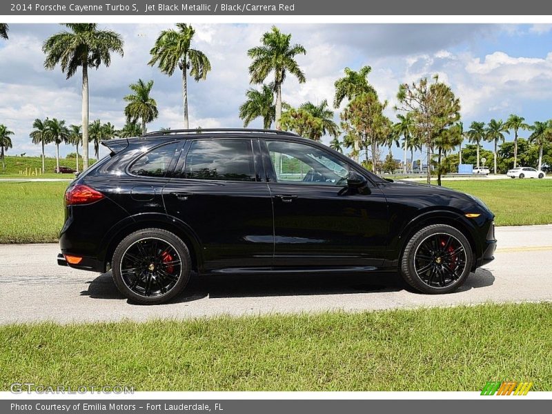 Jet Black Metallic / Black/Carrera Red 2014 Porsche Cayenne Turbo S