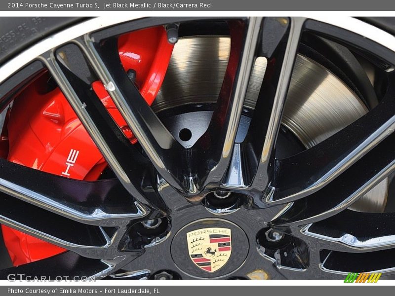 Jet Black Metallic / Black/Carrera Red 2014 Porsche Cayenne Turbo S