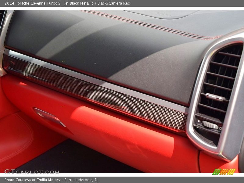 Jet Black Metallic / Black/Carrera Red 2014 Porsche Cayenne Turbo S