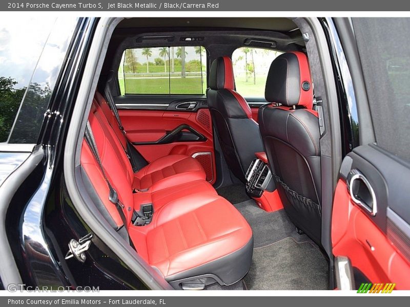 Jet Black Metallic / Black/Carrera Red 2014 Porsche Cayenne Turbo S