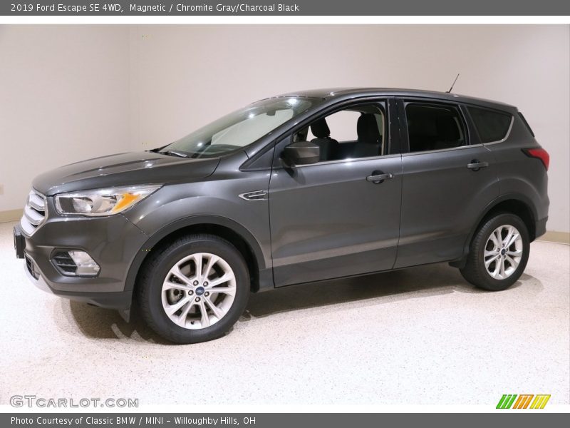 Magnetic / Chromite Gray/Charcoal Black 2019 Ford Escape SE 4WD