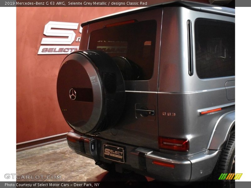 Selenite Grey Metallic / designo Classic Red 2019 Mercedes-Benz G 63 AMG