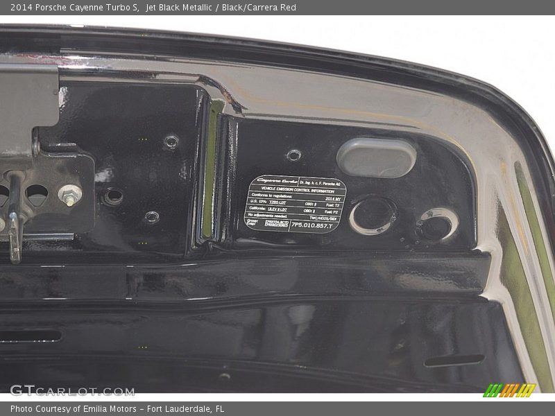 Jet Black Metallic / Black/Carrera Red 2014 Porsche Cayenne Turbo S