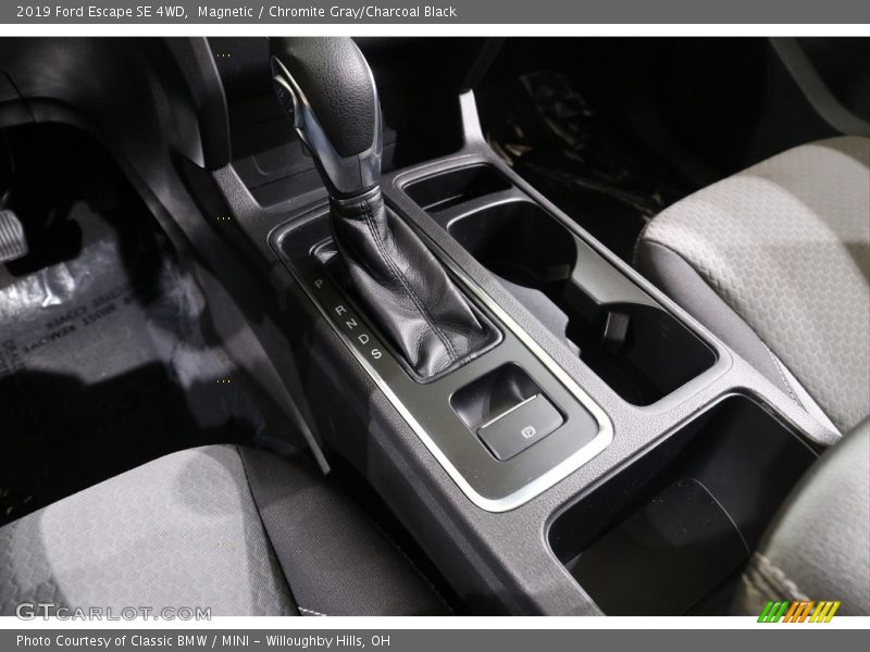 Magnetic / Chromite Gray/Charcoal Black 2019 Ford Escape SE 4WD