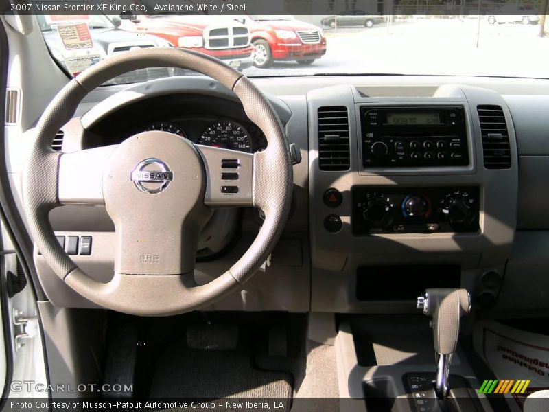 Avalanche White / Steel 2007 Nissan Frontier XE King Cab