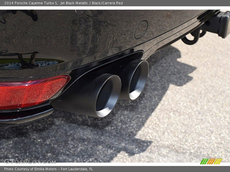 Jet Black Metallic / Black/Carrera Red 2014 Porsche Cayenne Turbo S
