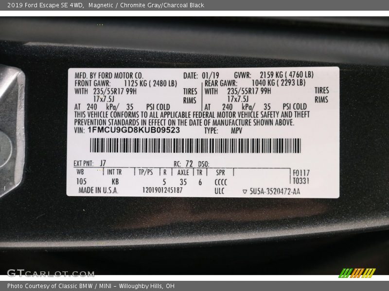 Magnetic / Chromite Gray/Charcoal Black 2019 Ford Escape SE 4WD