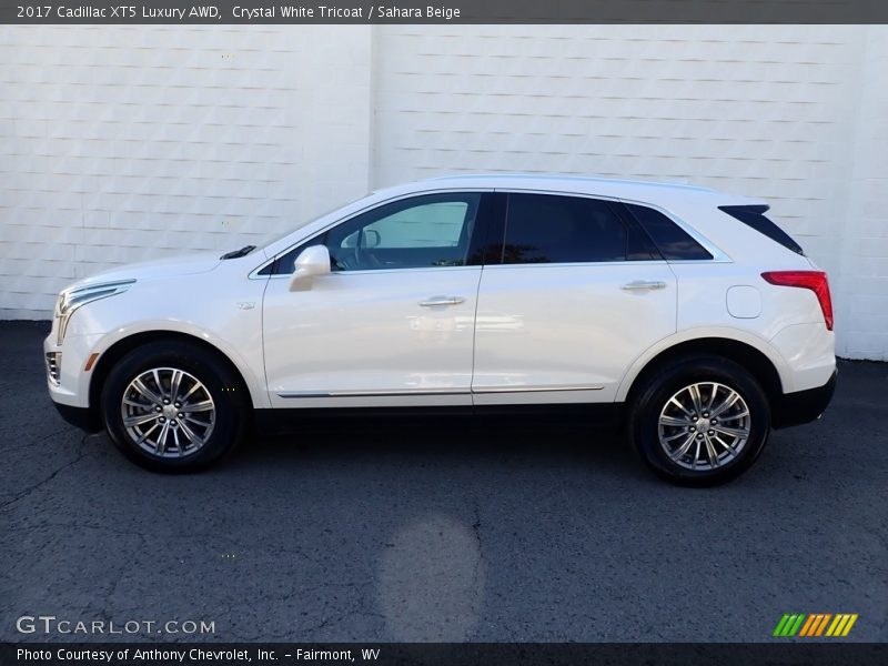 Crystal White Tricoat / Sahara Beige 2017 Cadillac XT5 Luxury AWD