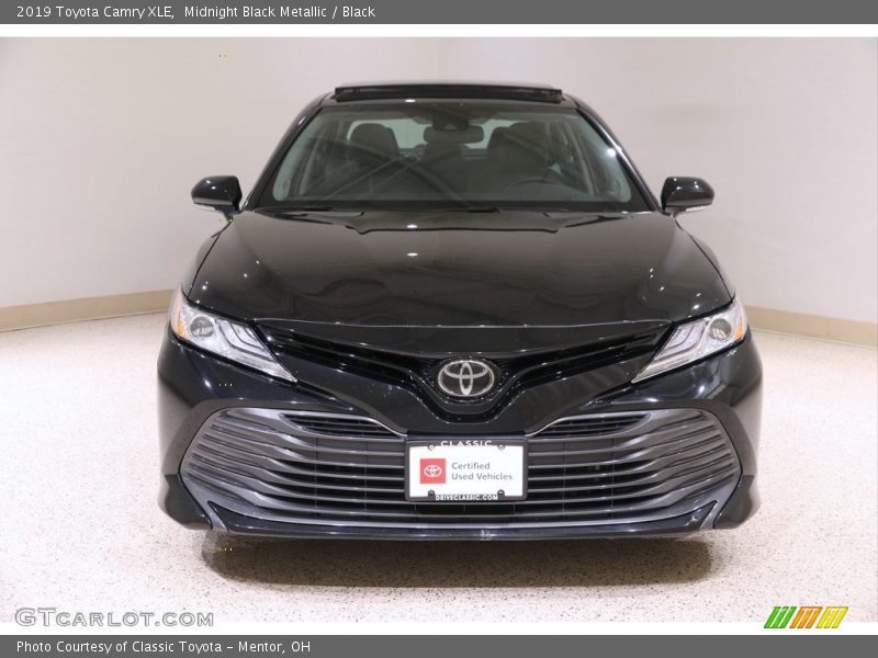 Midnight Black Metallic / Black 2019 Toyota Camry XLE