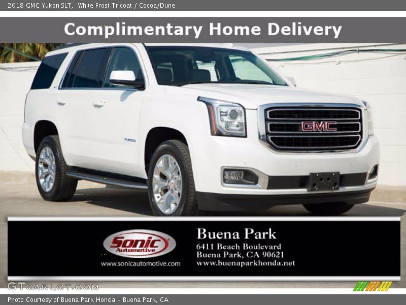 White Frost Tricoat / Cocoa/Dune 2018 GMC Yukon SLT
