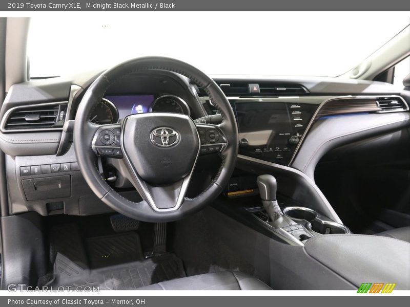 Midnight Black Metallic / Black 2019 Toyota Camry XLE