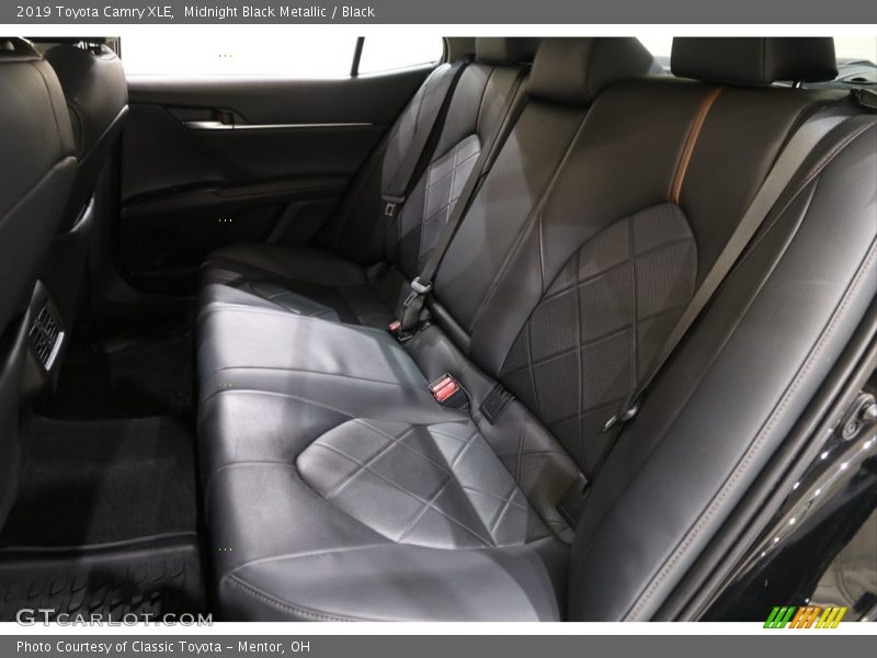 Midnight Black Metallic / Black 2019 Toyota Camry XLE
