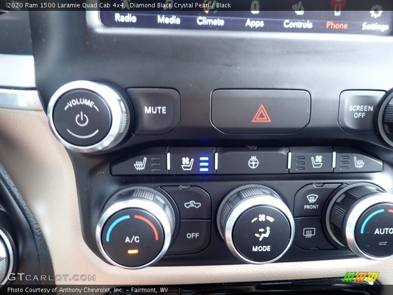 Diamond Black Crystal Pearl / Black 2020 Ram 1500 Laramie Quad Cab 4x4