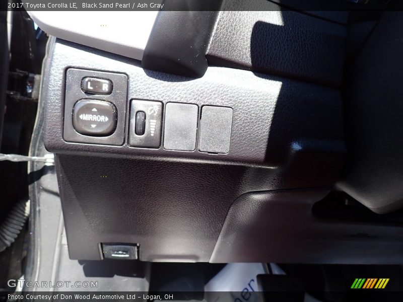 Black Sand Pearl / Ash Gray 2017 Toyota Corolla LE