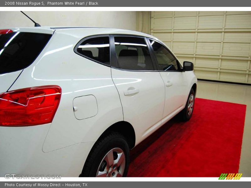 Phantom White Pearl / Black 2008 Nissan Rogue S
