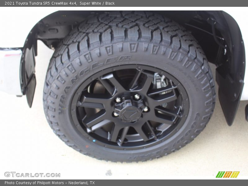 Super White / Black 2021 Toyota Tundra SR5 CrewMax 4x4