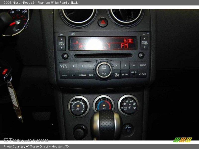 Phantom White Pearl / Black 2008 Nissan Rogue S