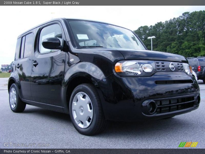 Super Black / Light Gray 2009 Nissan Cube 1.8 S