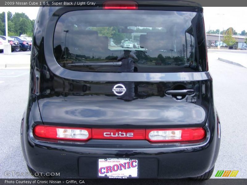 Super Black / Light Gray 2009 Nissan Cube 1.8 S