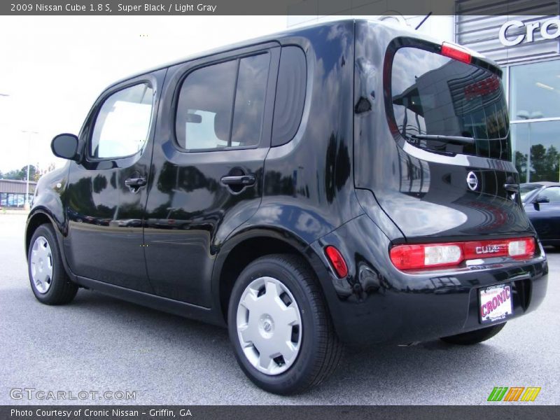 Super Black / Light Gray 2009 Nissan Cube 1.8 S