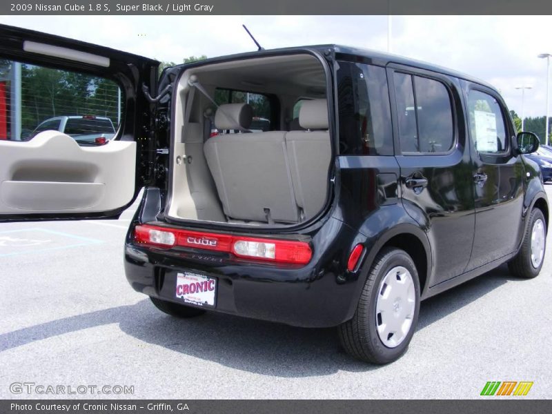 Super Black / Light Gray 2009 Nissan Cube 1.8 S