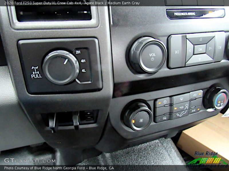 Agate Black / Medium Earth Gray 2020 Ford F250 Super Duty XL Crew Cab 4x4