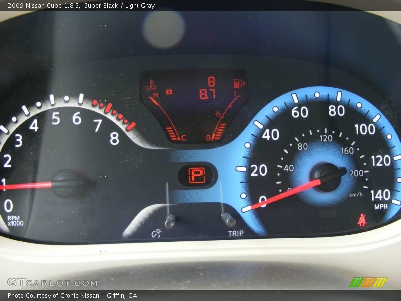 Super Black / Light Gray 2009 Nissan Cube 1.8 S