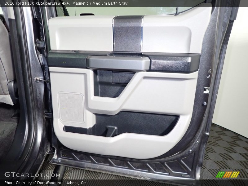 Magnetic / Medium Earth Gray 2016 Ford F150 XL SuperCrew 4x4