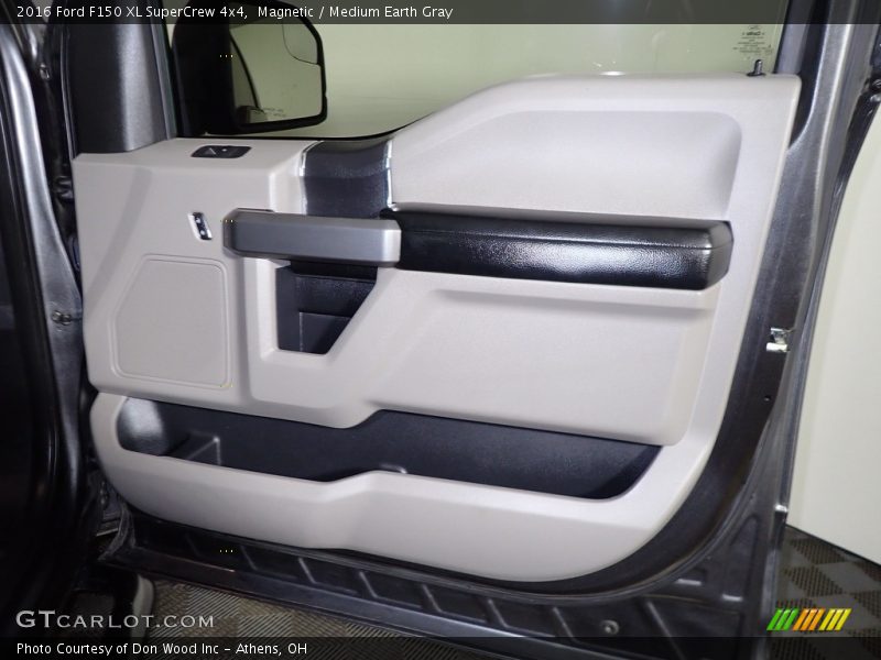 Magnetic / Medium Earth Gray 2016 Ford F150 XL SuperCrew 4x4
