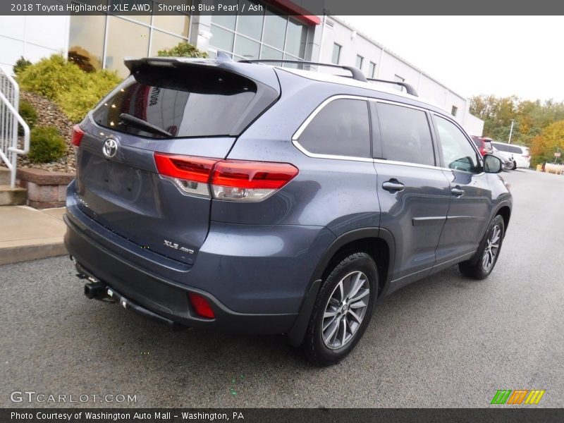 Shoreline Blue Pearl / Ash 2018 Toyota Highlander XLE AWD