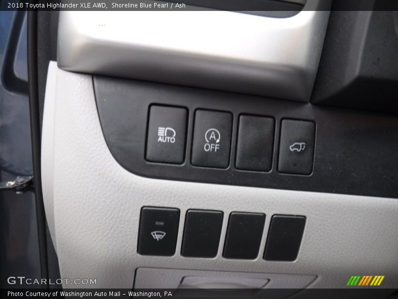 Shoreline Blue Pearl / Ash 2018 Toyota Highlander XLE AWD