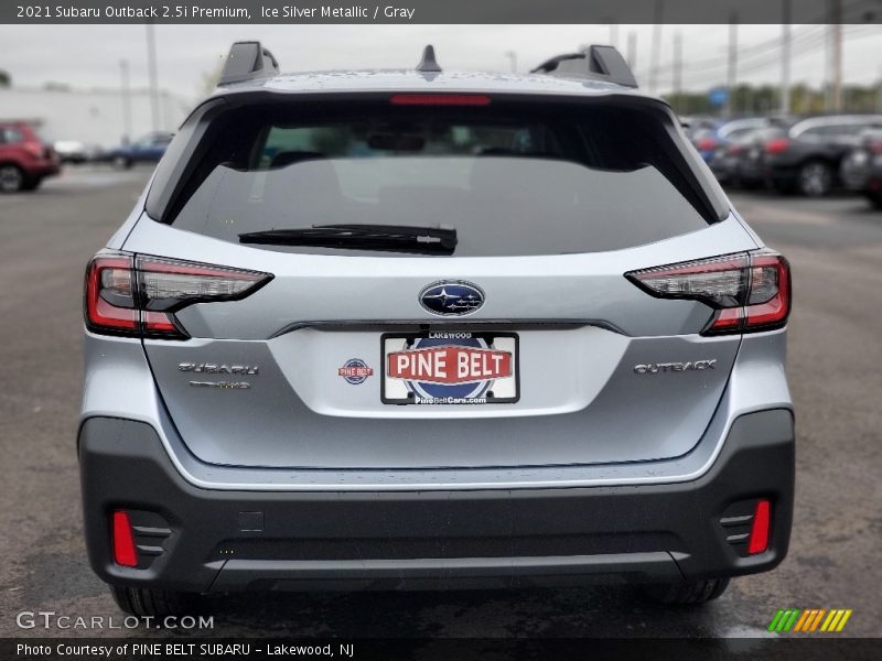 Ice Silver Metallic / Gray 2021 Subaru Outback 2.5i Premium