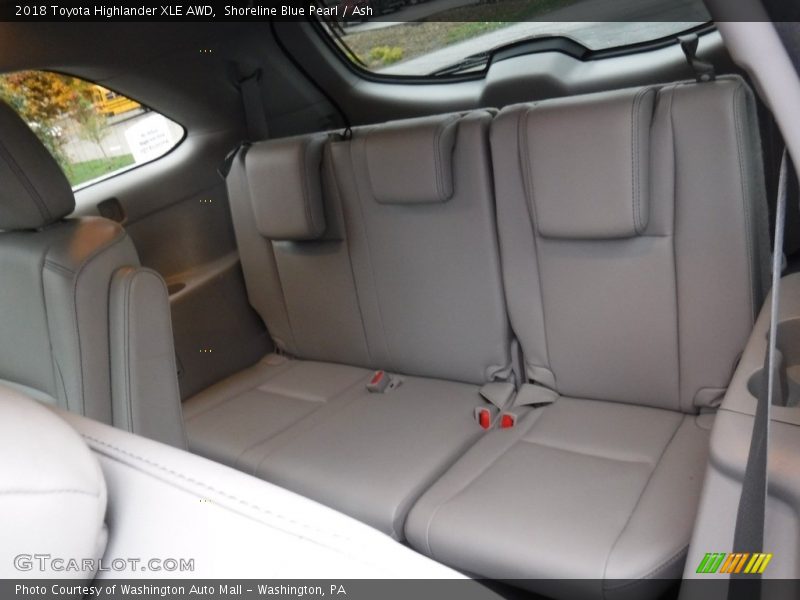 Shoreline Blue Pearl / Ash 2018 Toyota Highlander XLE AWD