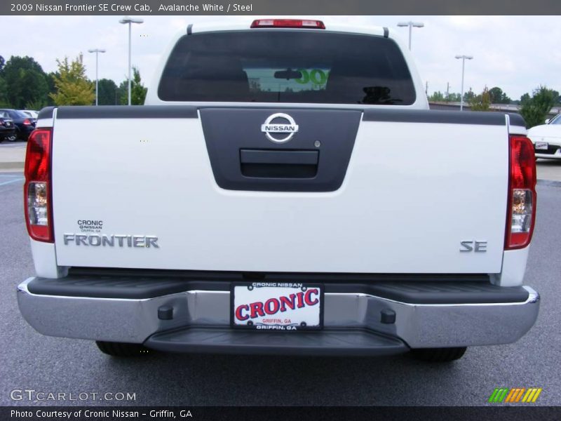 Avalanche White / Steel 2009 Nissan Frontier SE Crew Cab