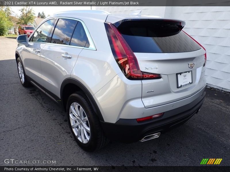 Radiant Silver Metallic / Light Platinum/Jet Black 2021 Cadillac XT4 Luxury AWD