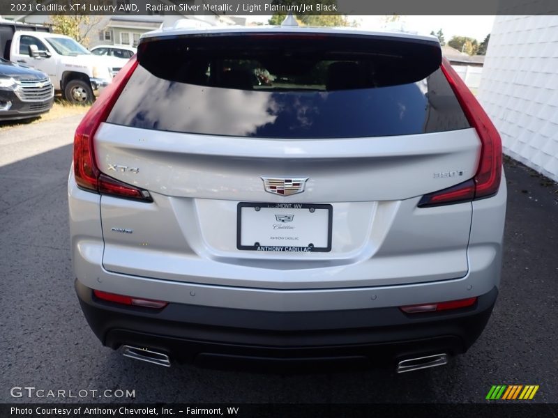 Radiant Silver Metallic / Light Platinum/Jet Black 2021 Cadillac XT4 Luxury AWD